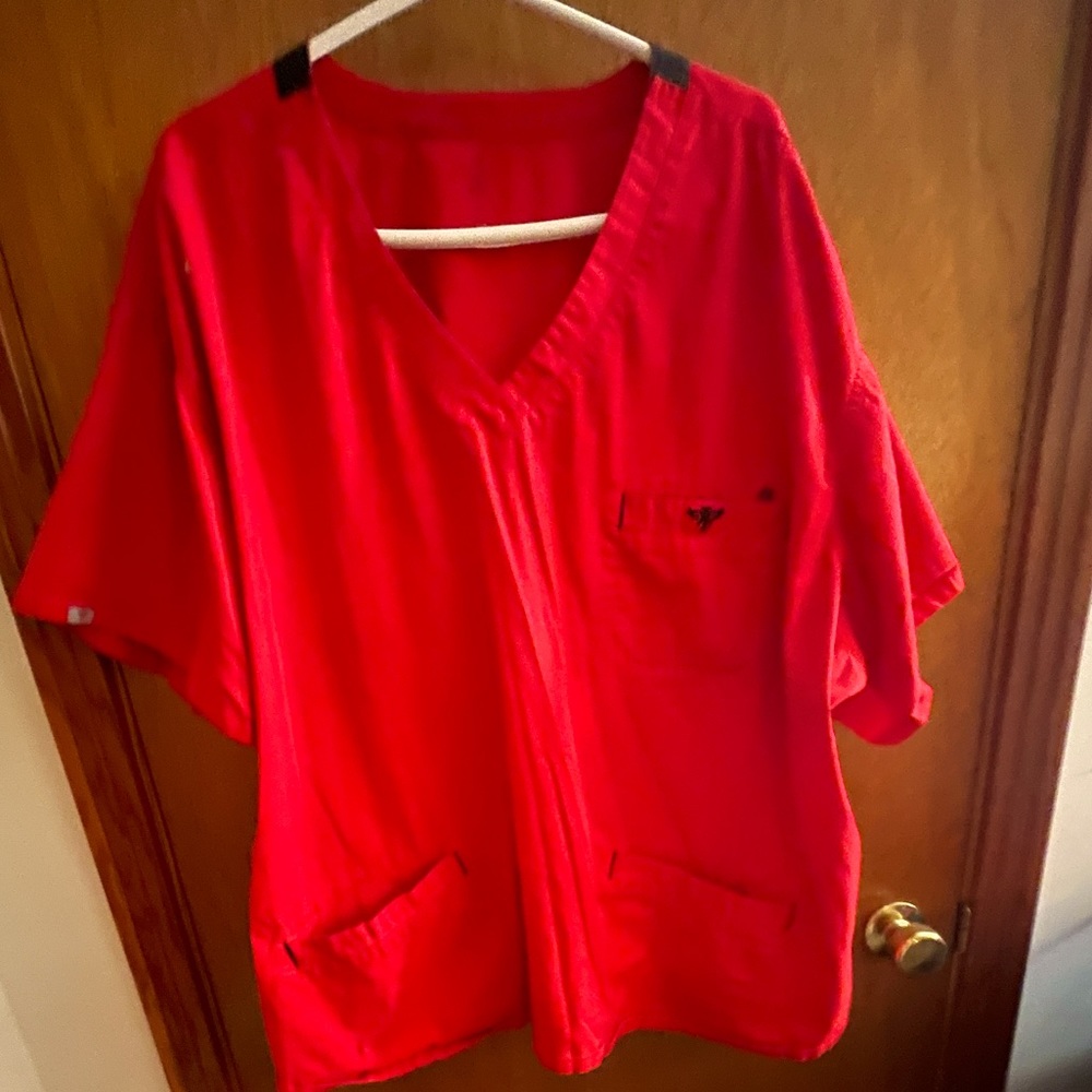 Med Couture EZ Flex Scrub Top. Red short sleeved.